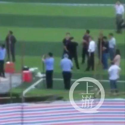 操场外在线视频